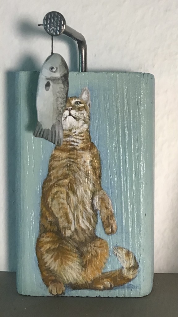 Acryl auf Holz, 5x2x9cm, Fisch aus Ton/Acrylfarbe